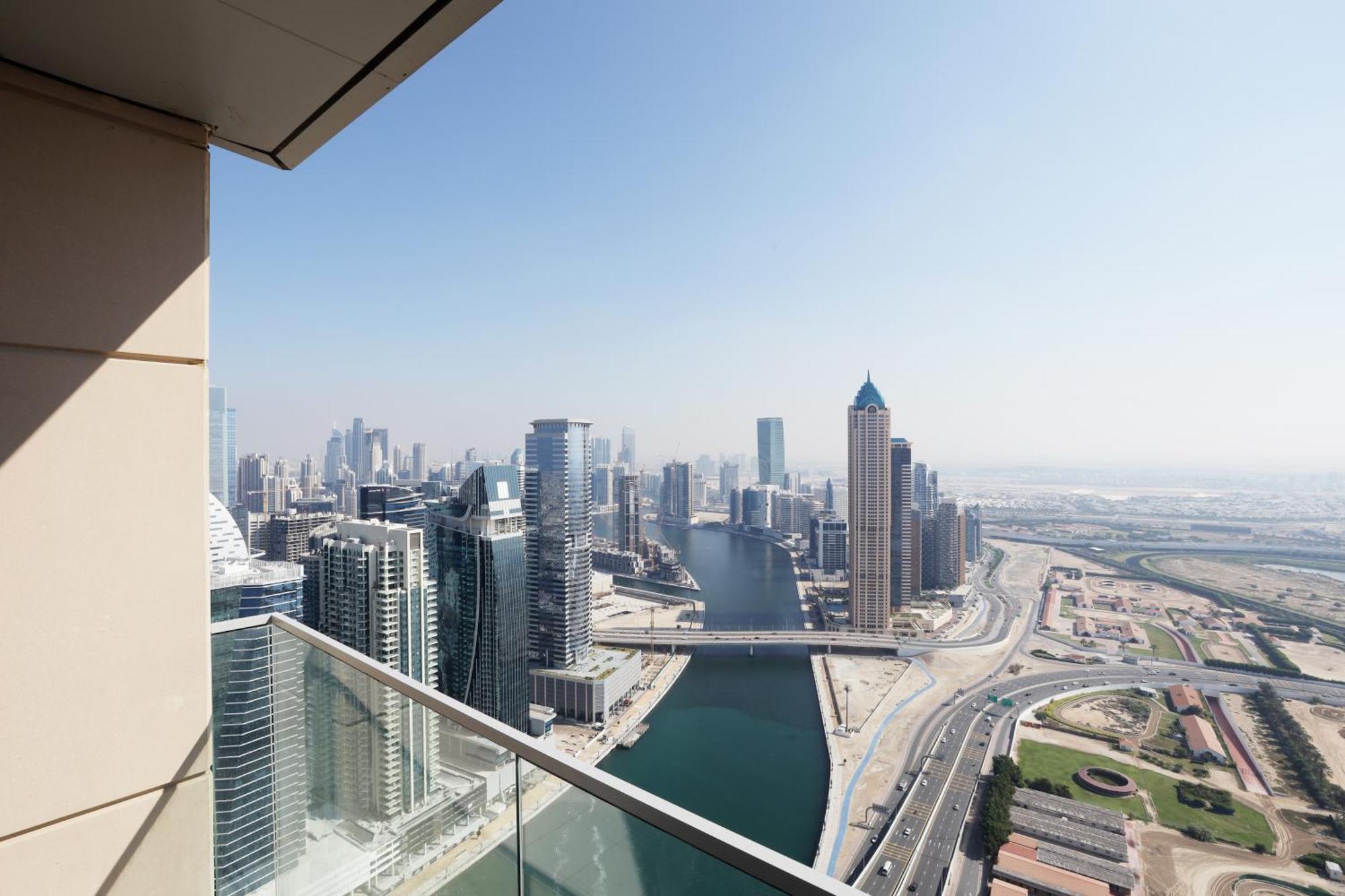 Brown Stone - Canal & Burj Khalifa Five Star Dubai