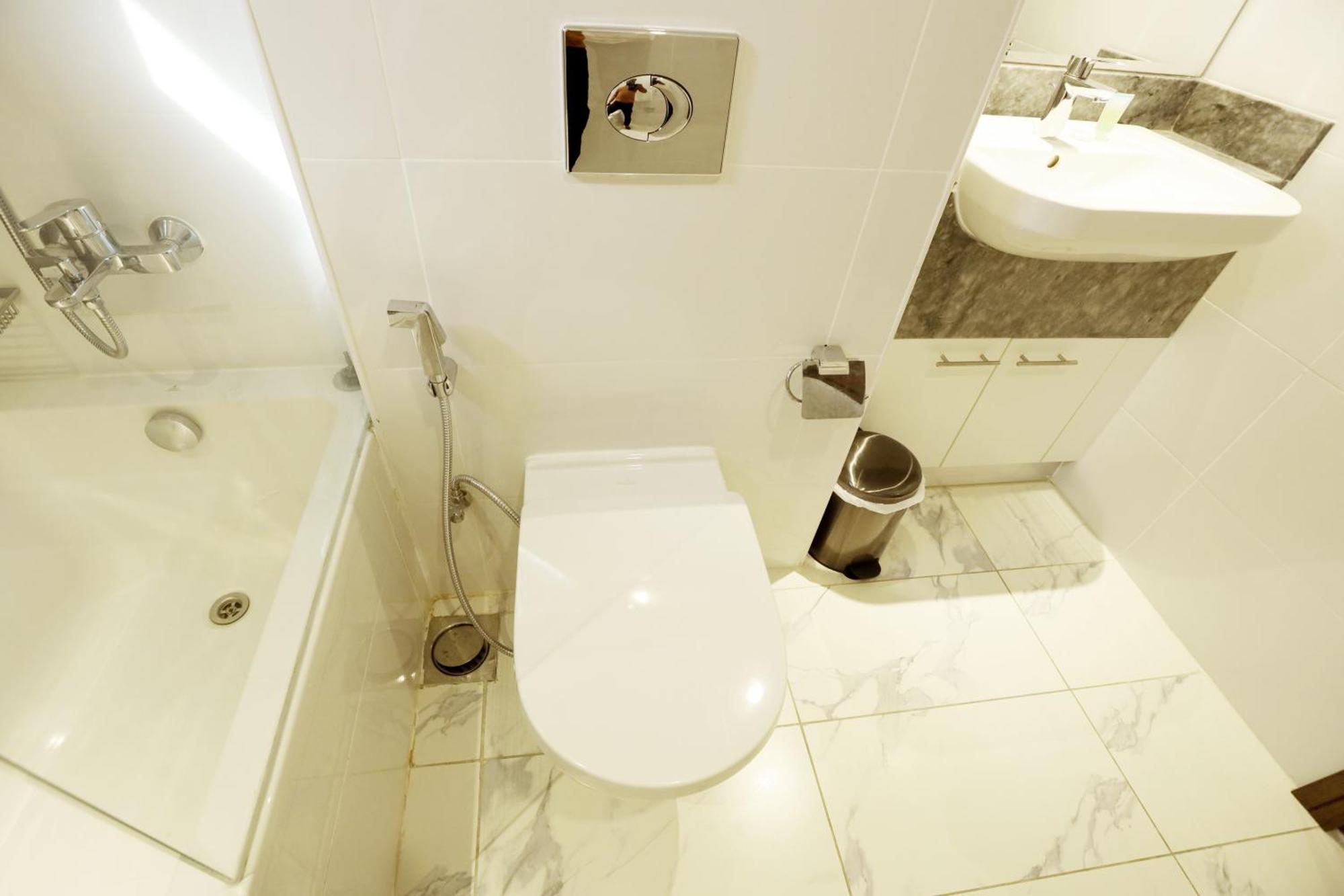 Brown Stone - Canal & Burj Khalifa Five Star