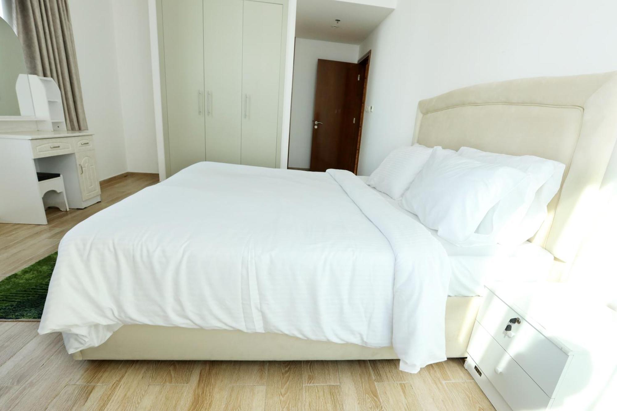 Brown Stone - Canal & Burj Khalifa Five Star Apartment *
