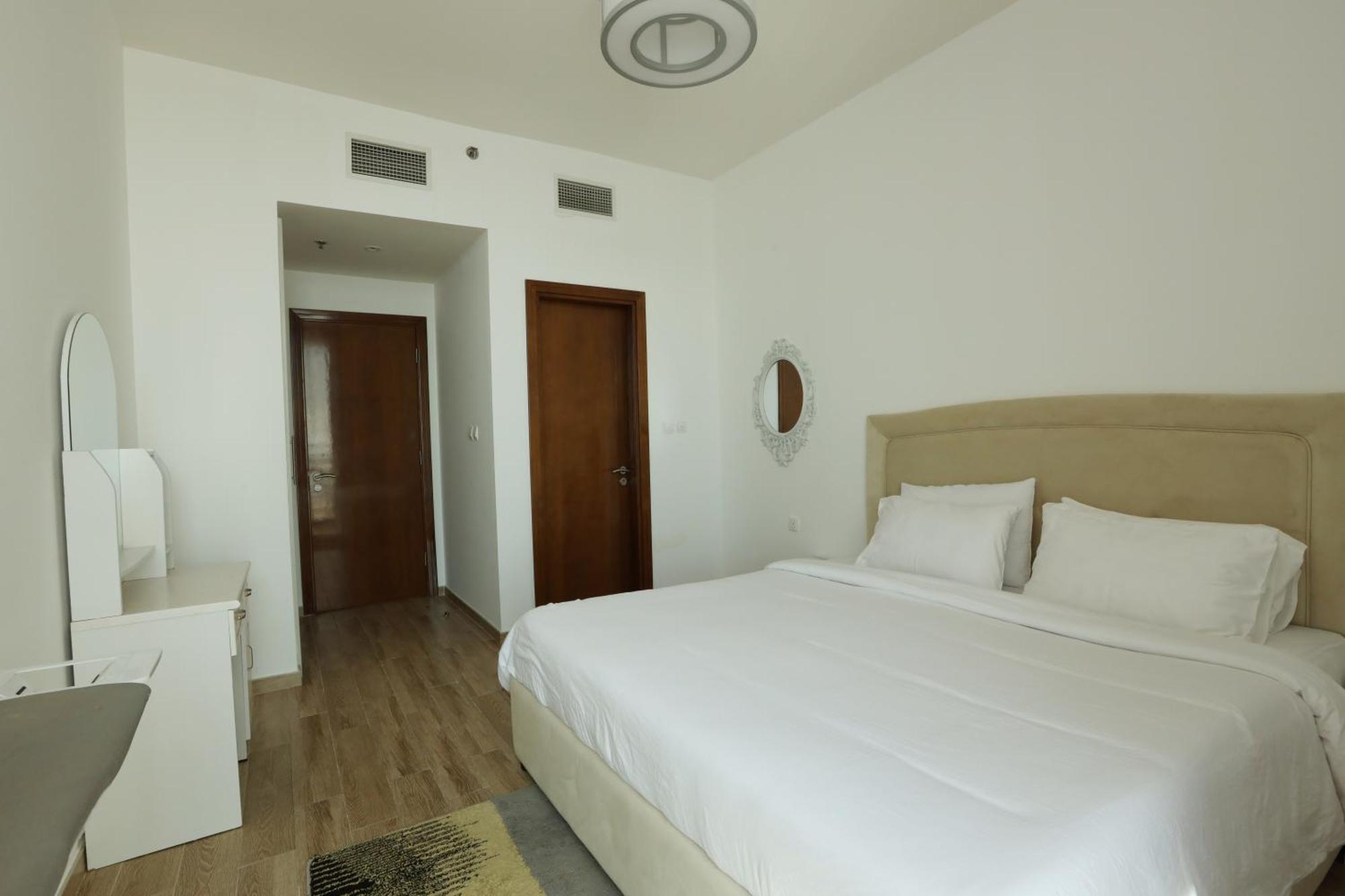 Brown Stone - Canal & Burj Khalifa Five Star * Dubai