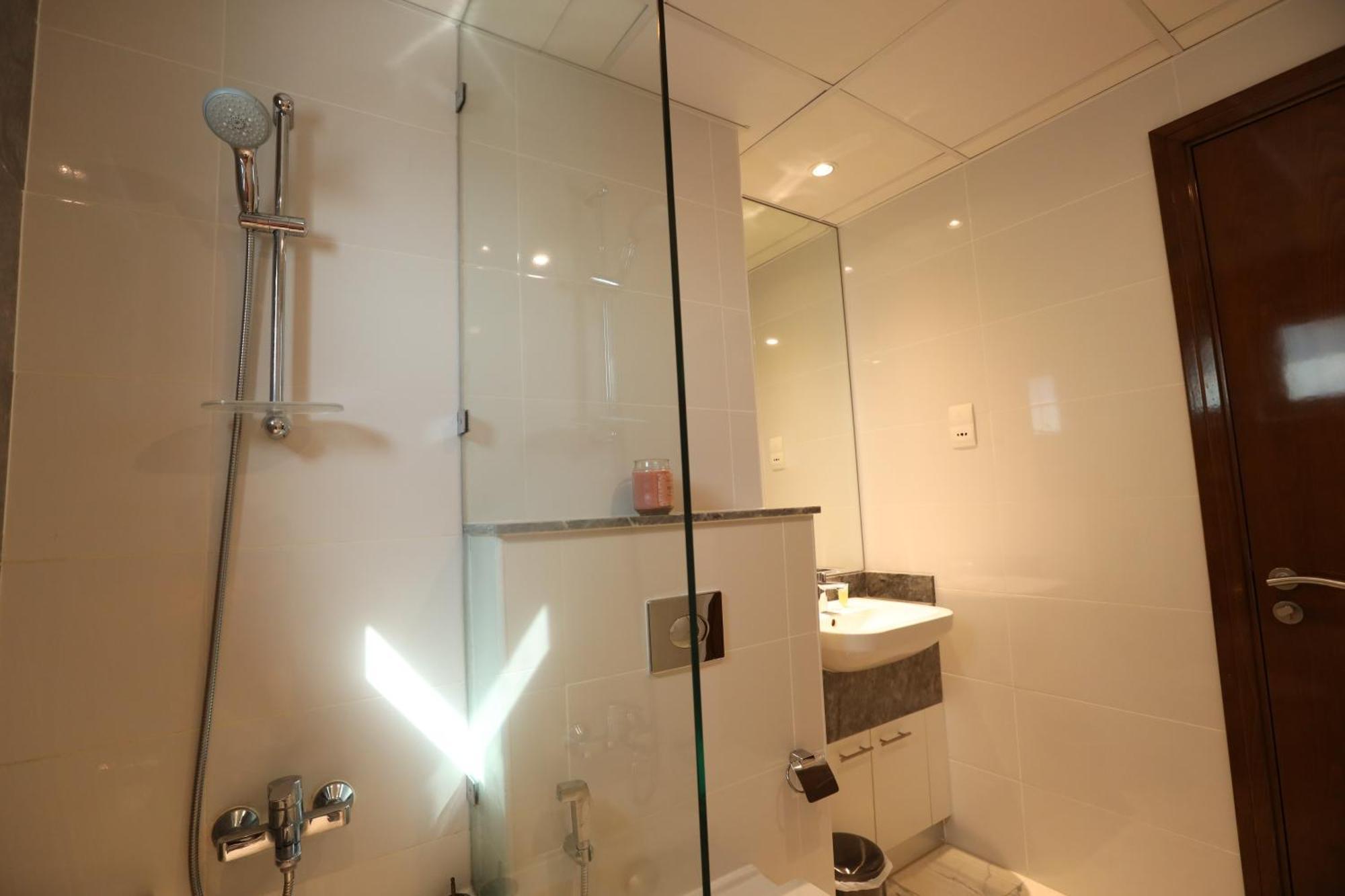 Brown Stone - Canal & Burj Khalifa Five Star