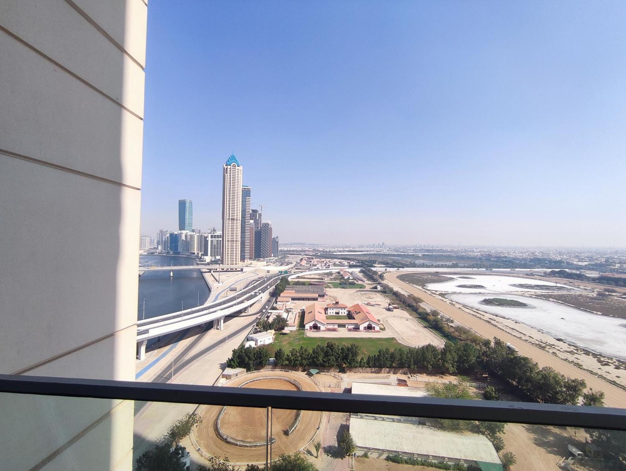 Brown Stone - Canal & Burj Khalifa Five Star