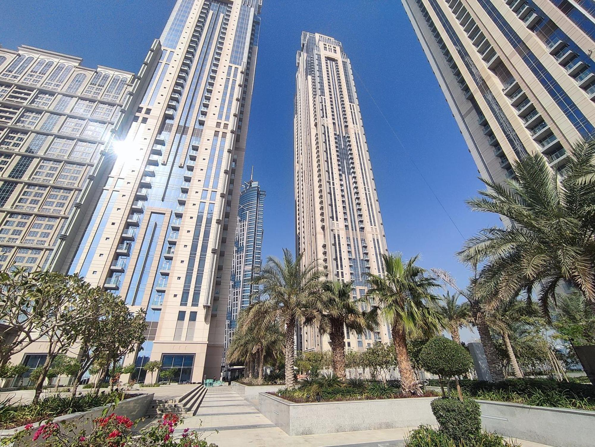 Brown Stone - Canal & Burj Khalifa Five Star Apartment