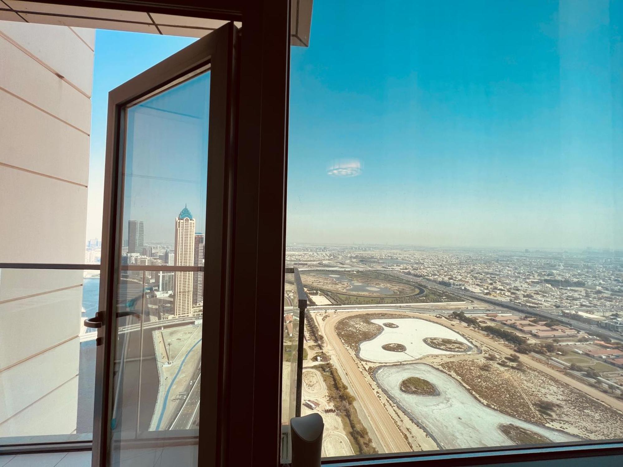 Brown Stone - Canal & Burj Khalifa Five Star * Dubai