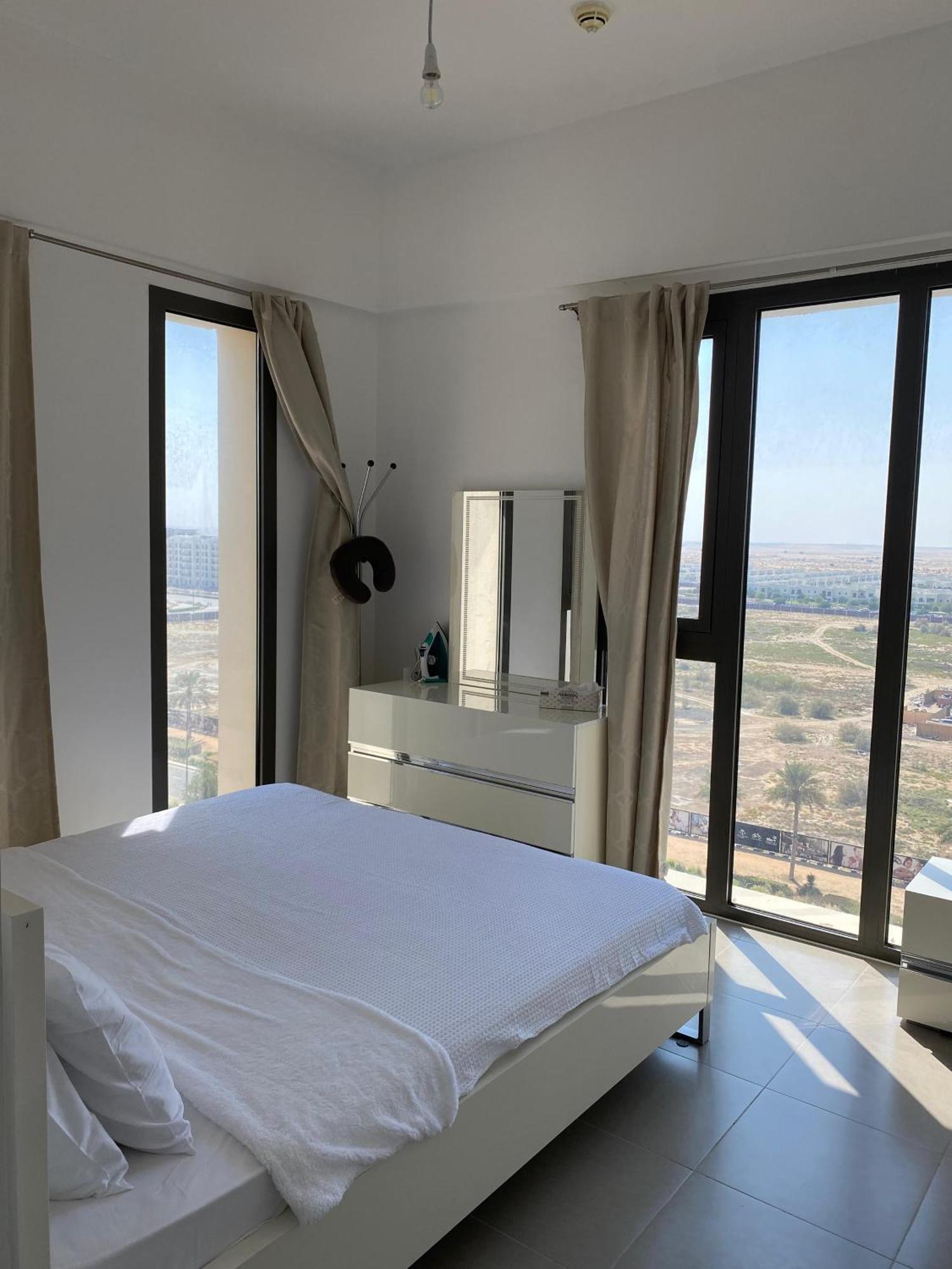 Apartment Lovely Calm 3br Easy Accessibility To With Huge Balcony And Pool View Town Square