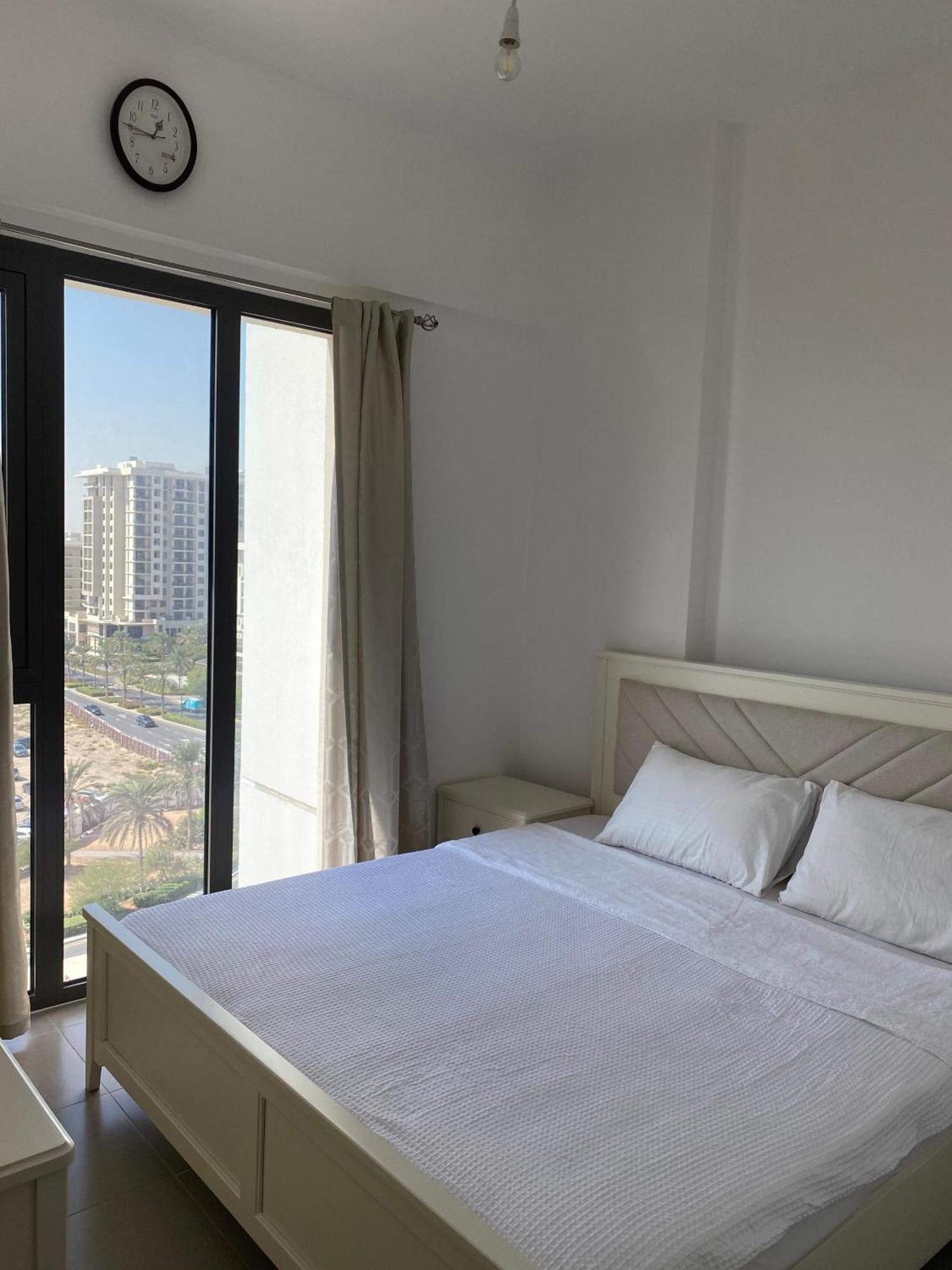 Apartment Lovely Calm 3br Easy Accessibility To With Huge Balcony And Pool View Town Square *