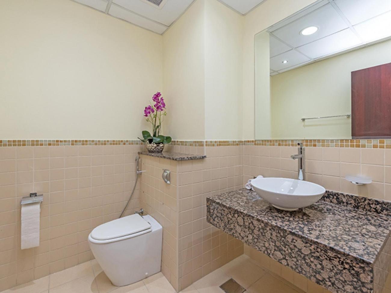 Sea View 2br In Jbr Apartment *