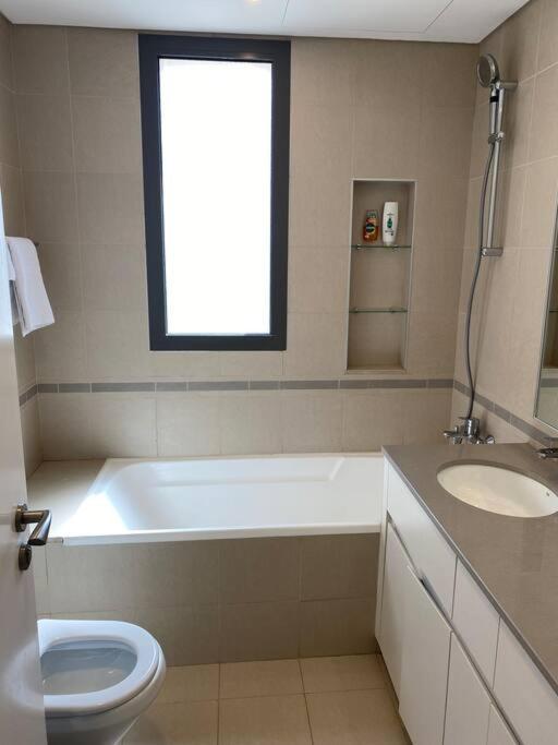 Apartment Lovely Calm 3br Easy Accessibility To With Huge Balcony And Pool View Town Square