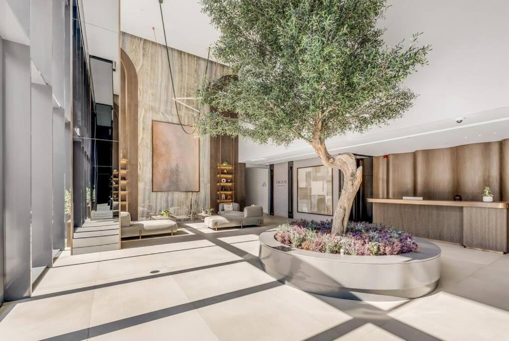 Waves - Spacious 1br With Balcony In Jvc * Dubai