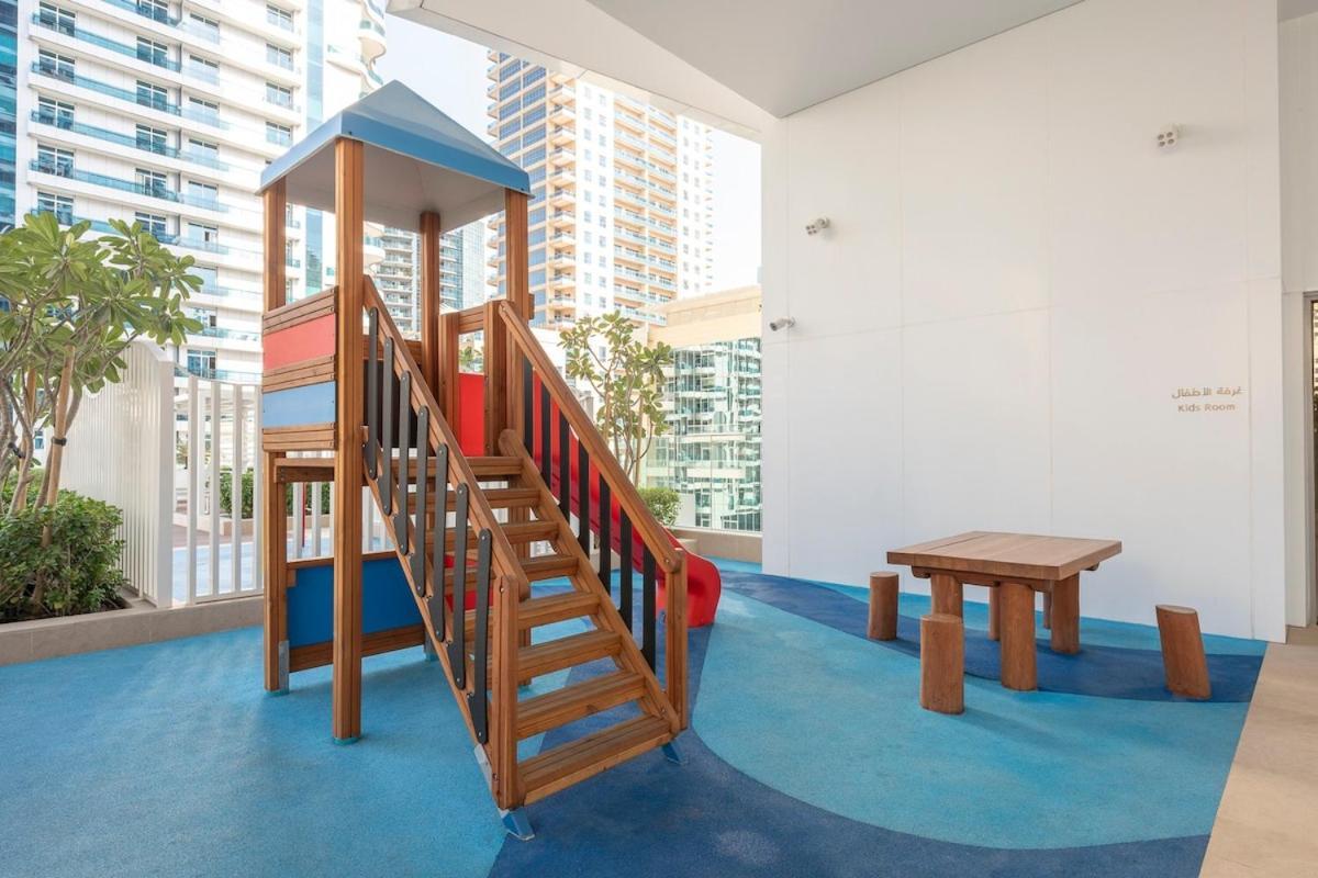Stunning 1-bedroom With Sea View In Marina Apartment Dubai