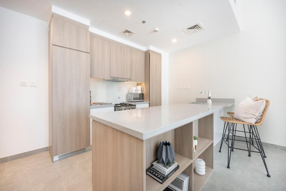 Stunning 1-bedroom With Sea View In Marina Dubai