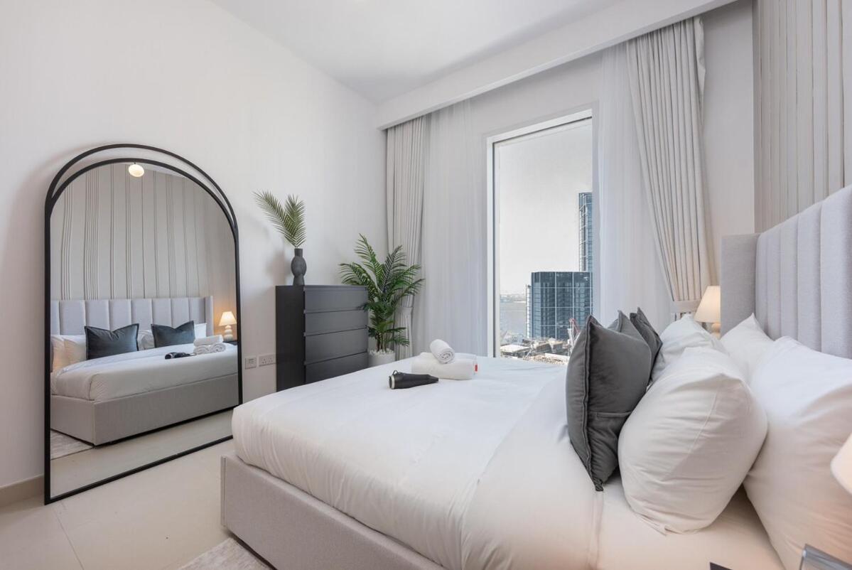 Captivating 1br In Creek Harbour Apartment