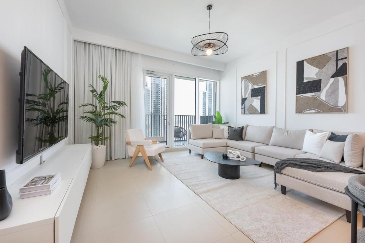 Apartment Captivating 1br In Creek Harbour