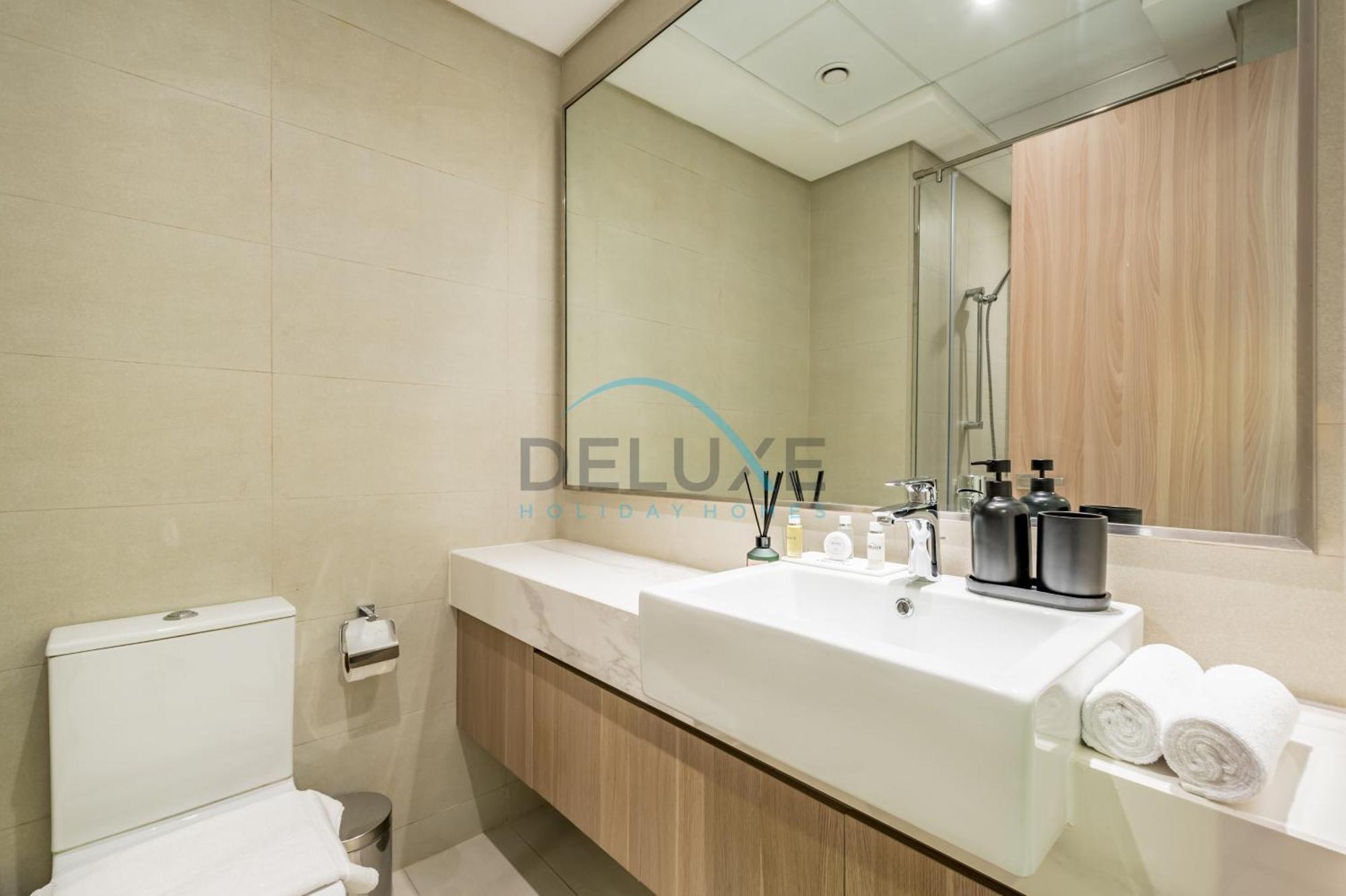 Calming At Azizi Riviera 4, Al Merkadh By Deluxe Homes Apartment *
