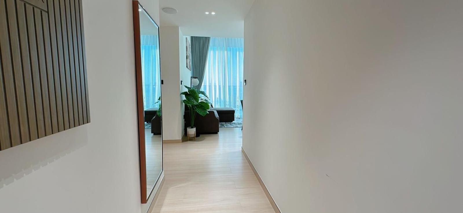 Modern 1br In Jvc With Pool & Gym Apartment