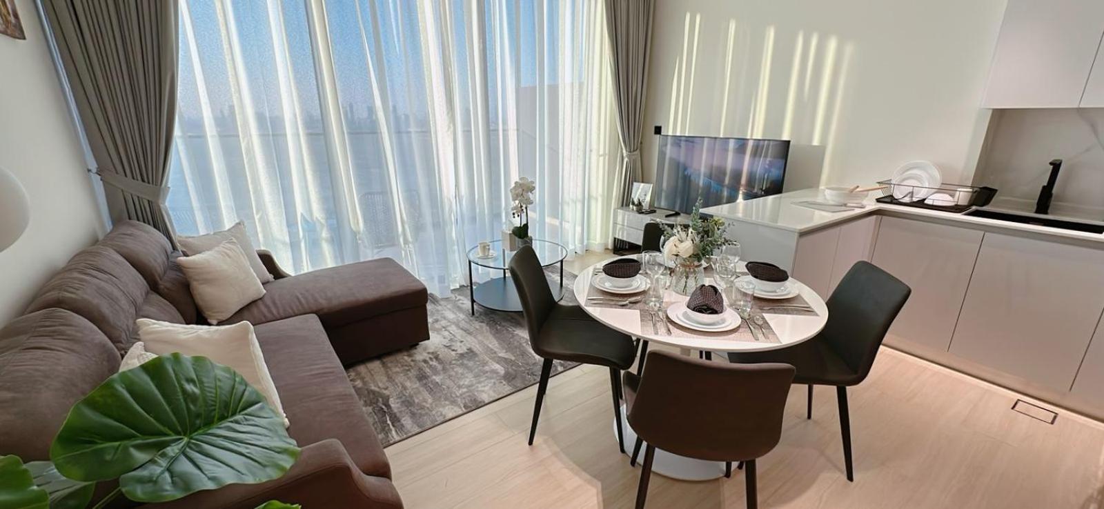 Modern 1br In Jvc With Pool & Gym
