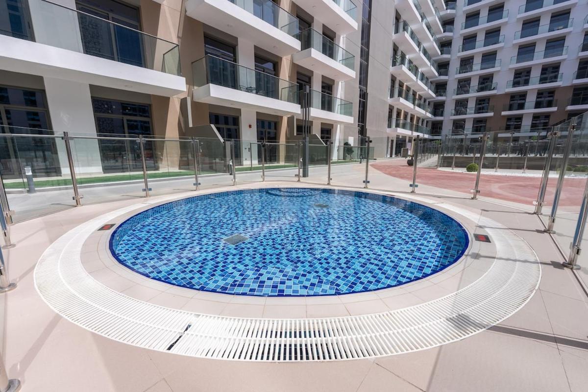 Chic & Cozy At Laya Heights Apartment