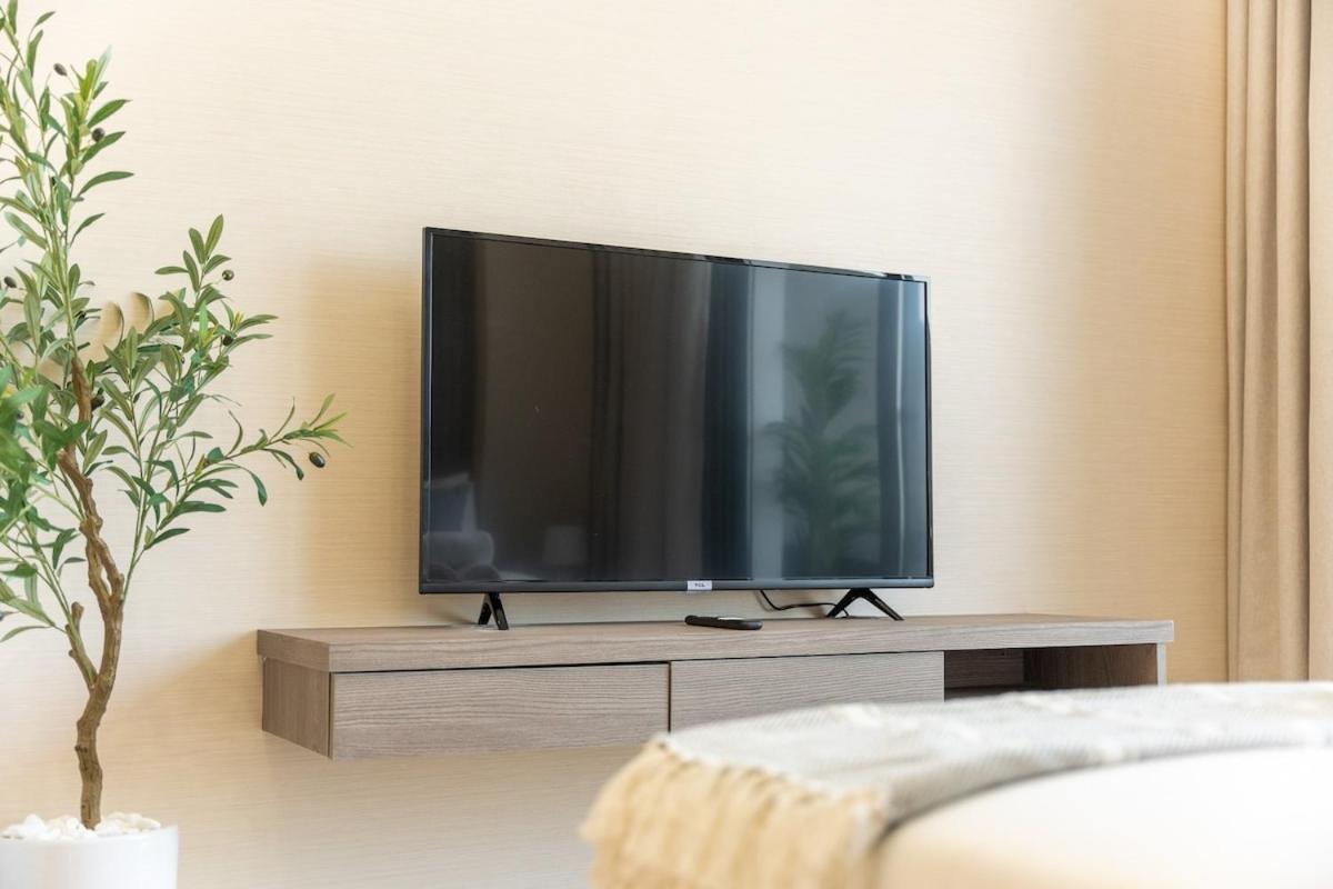 Chic & Cozy At Laya Heights Apartment *