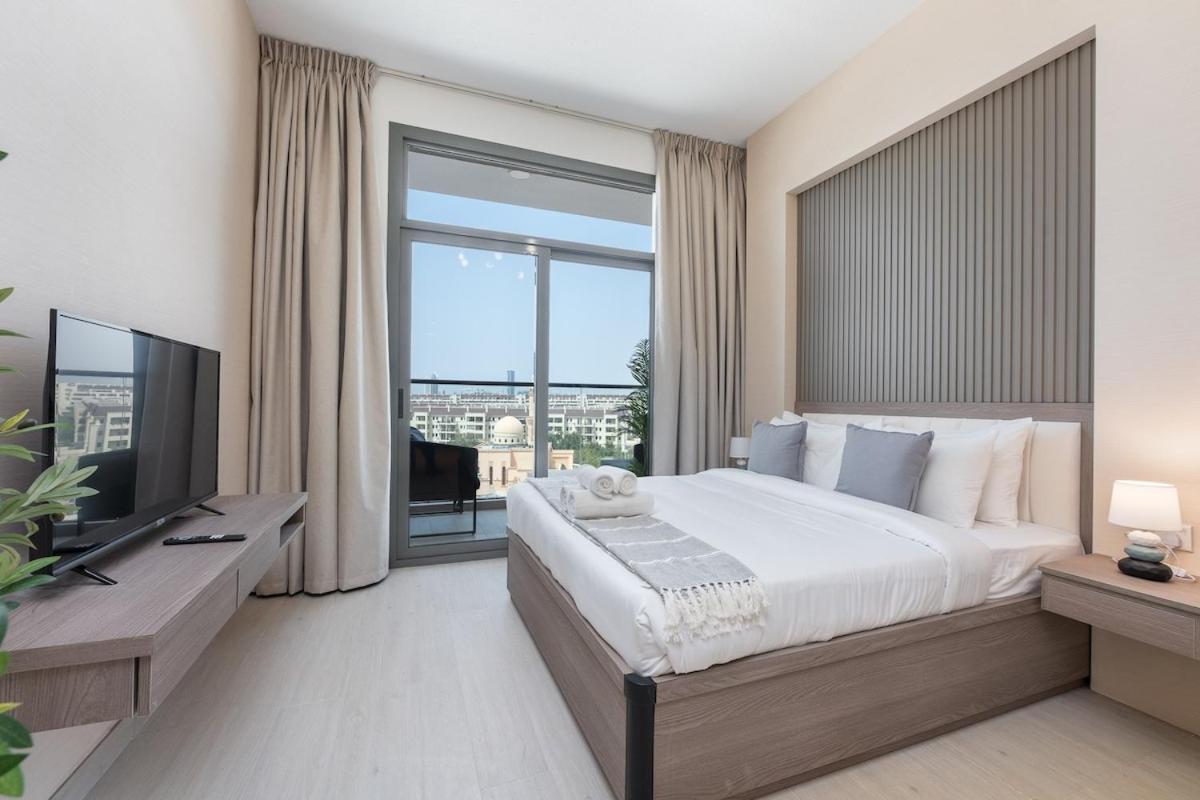 Chic & Cozy At Laya Heights