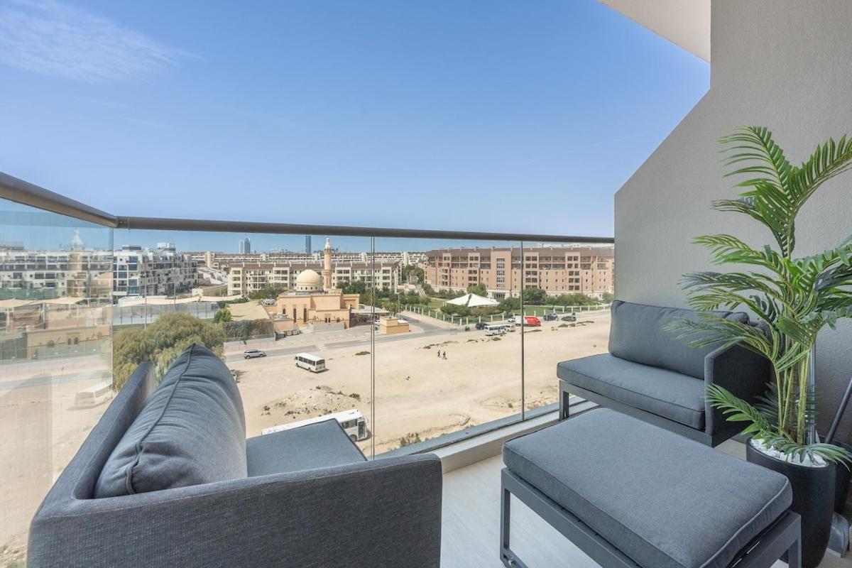 Apartment Chic & Cozy At Laya Heights Dubai