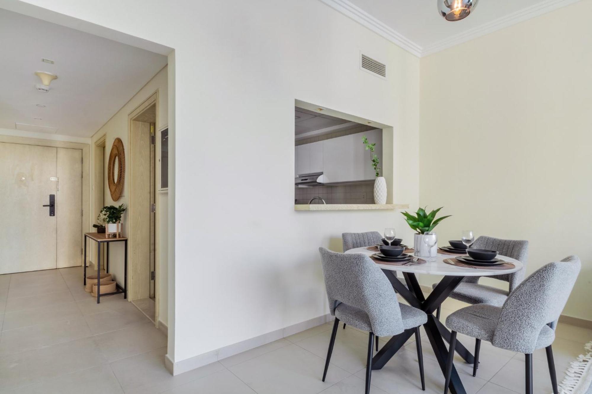 Classic Retreat In Jbr With Private Access *