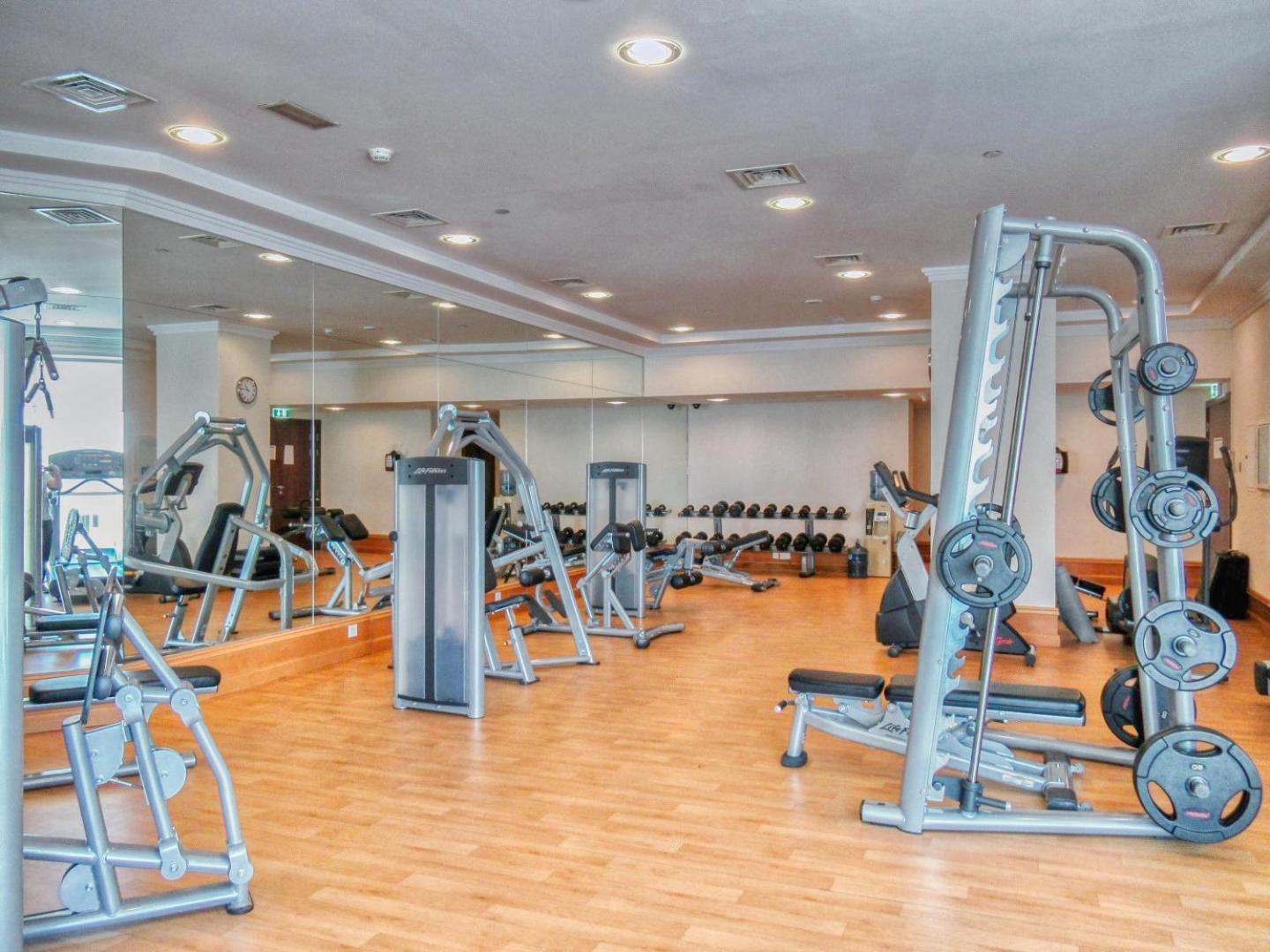 Classic Retreat In Jbr With Private Access Apartment *