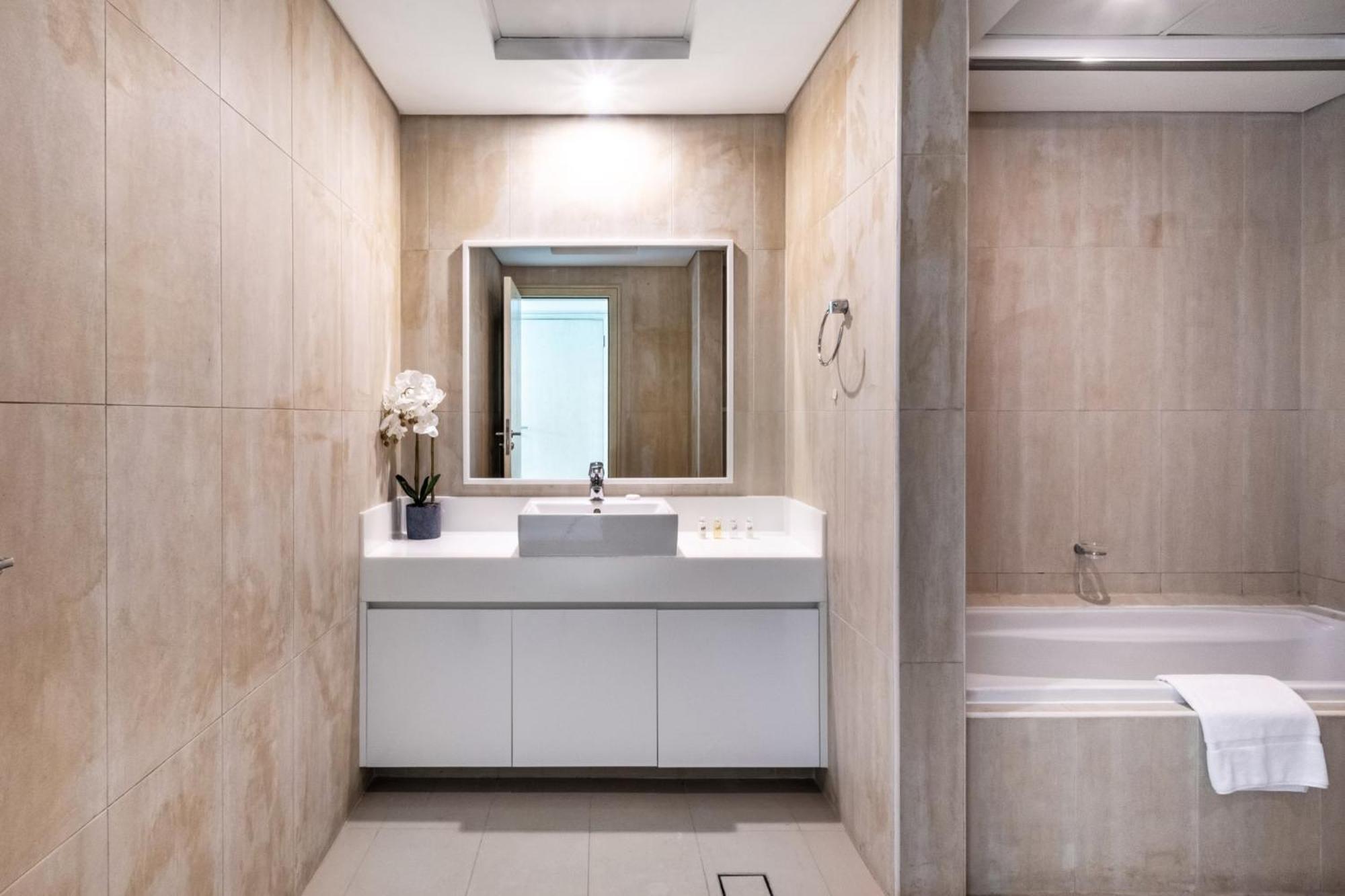 Apartment Classic Retreat In Jbr With Private Access *