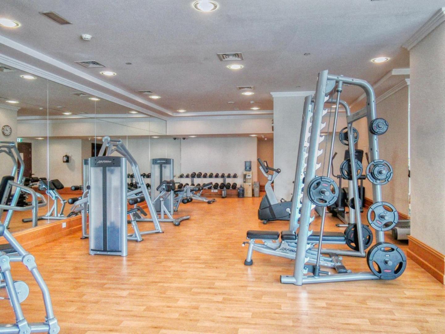 Classic Retreat In Jbr With Private Access Apartment