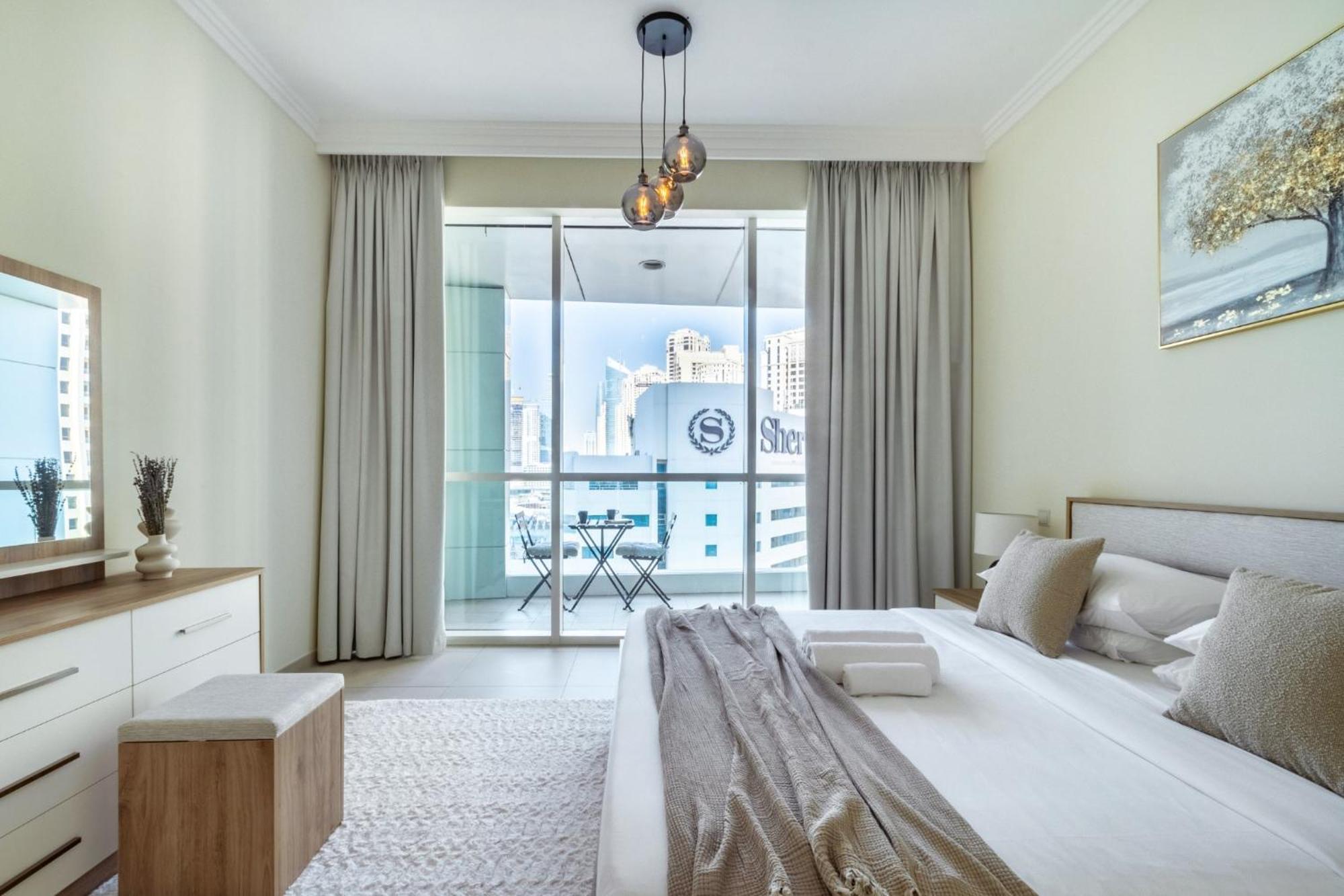 Apartment Classic Retreat In Jbr With Private Access *