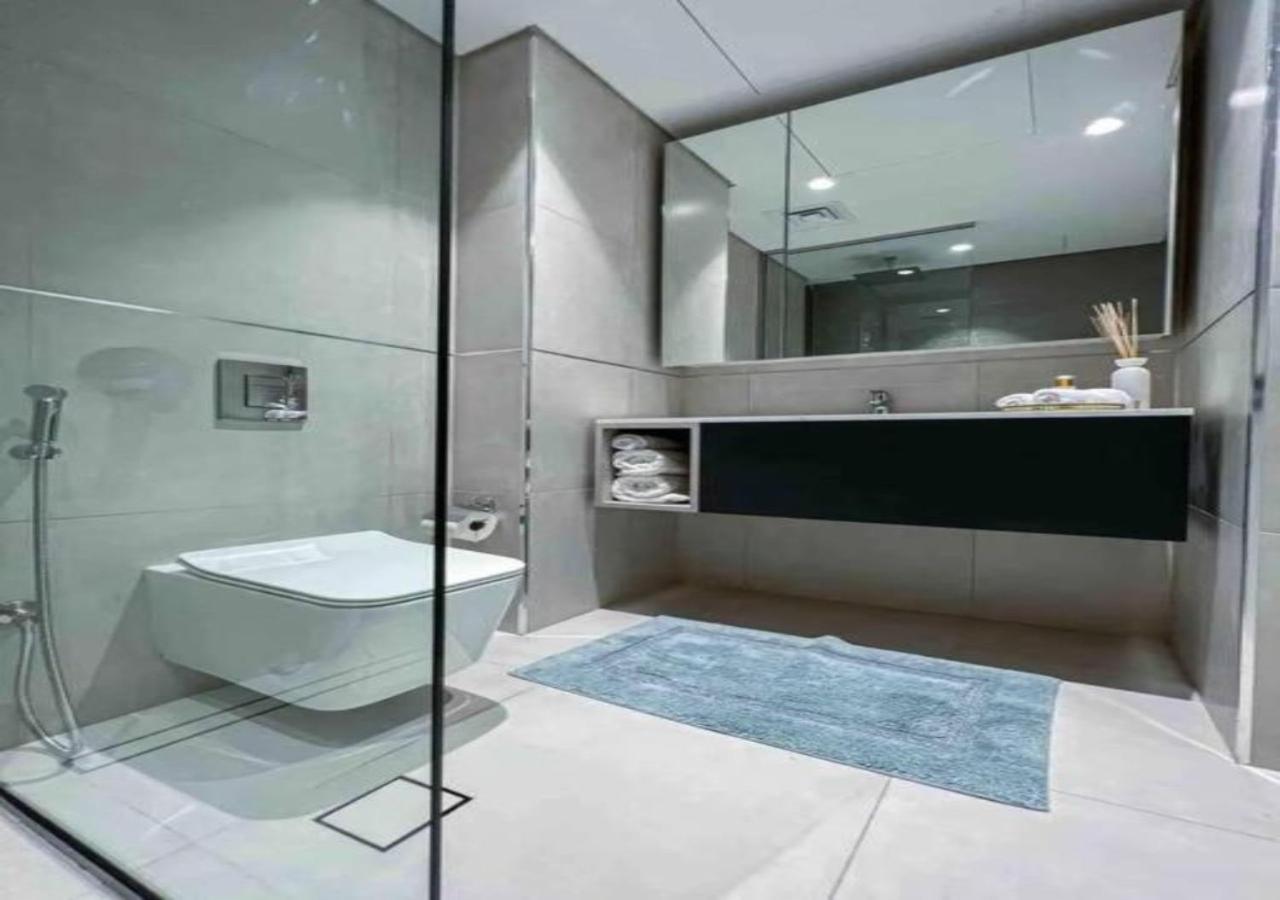 New Luxury Near Marina-4min Walk From Metro Apartment *