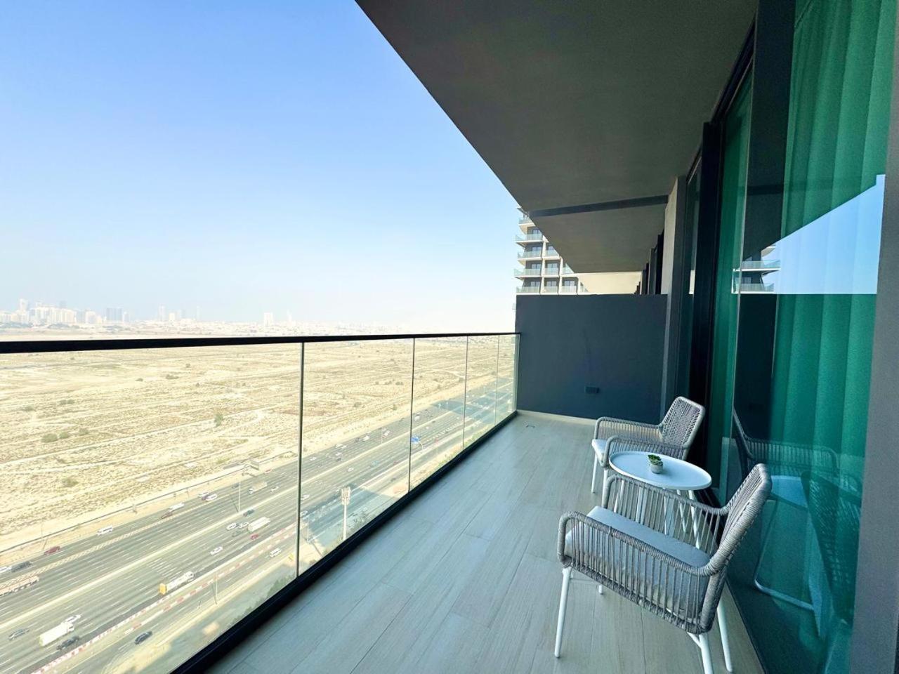 Modern 1br In Jvc With Pool & Gym *