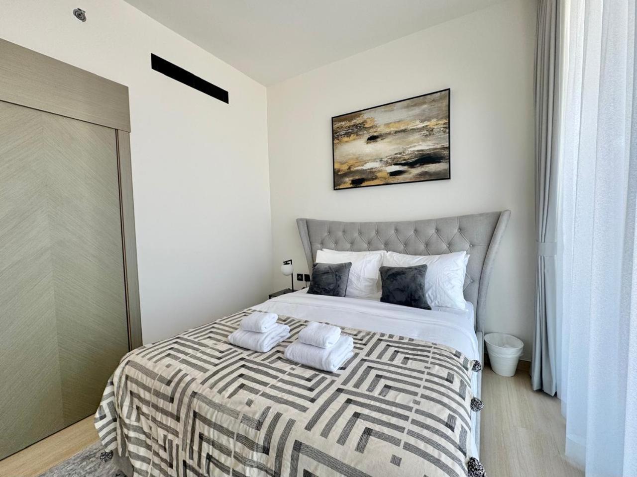 Modern 1br In Jvc With Pool & Gym Dubai