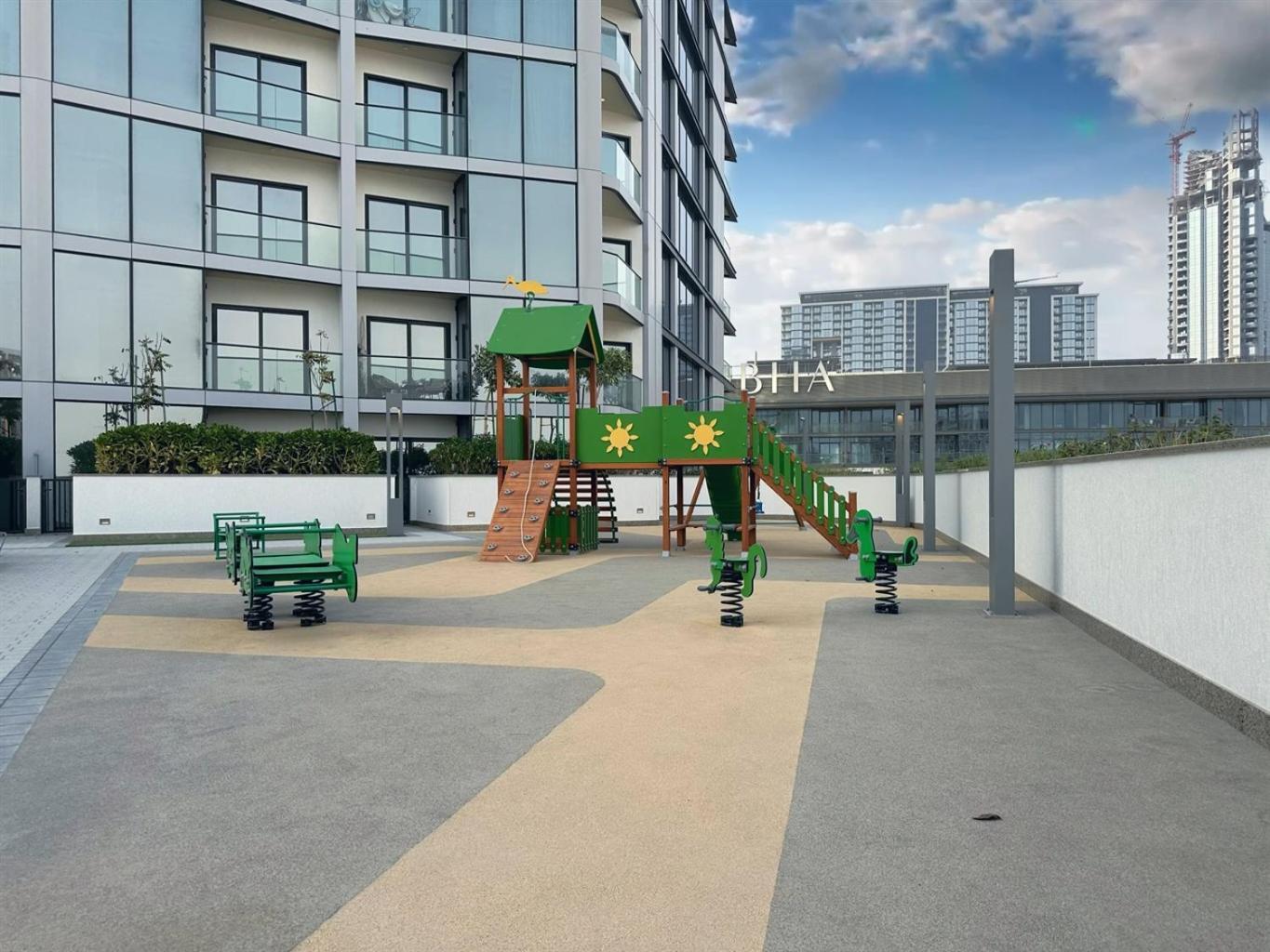 Trophy - Alfresco 2bdr Apartment *