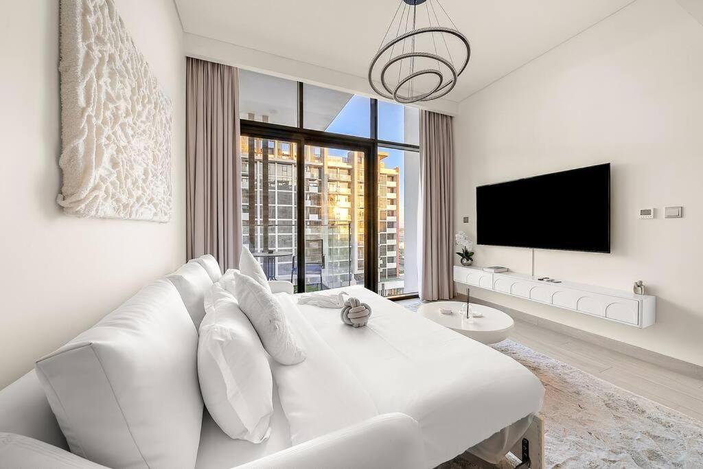 Apartment First Class 1br Luxury Escape Dubai