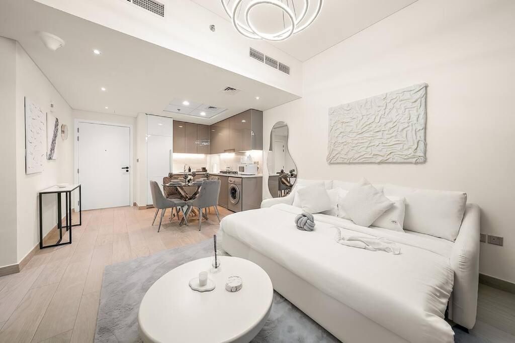 First Class 1br Luxury Escape Dubai