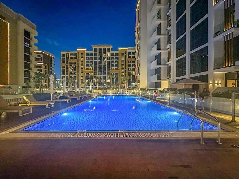 First Class 1br Luxury Escape Dubai