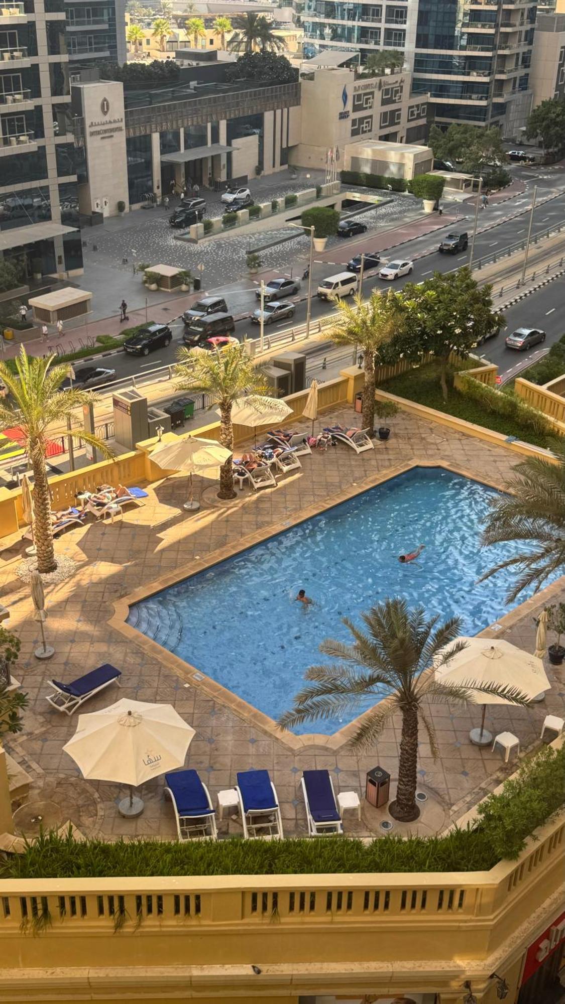 Hostel Pool View Executive Near Jbr Walk, Sadaf 1,2
