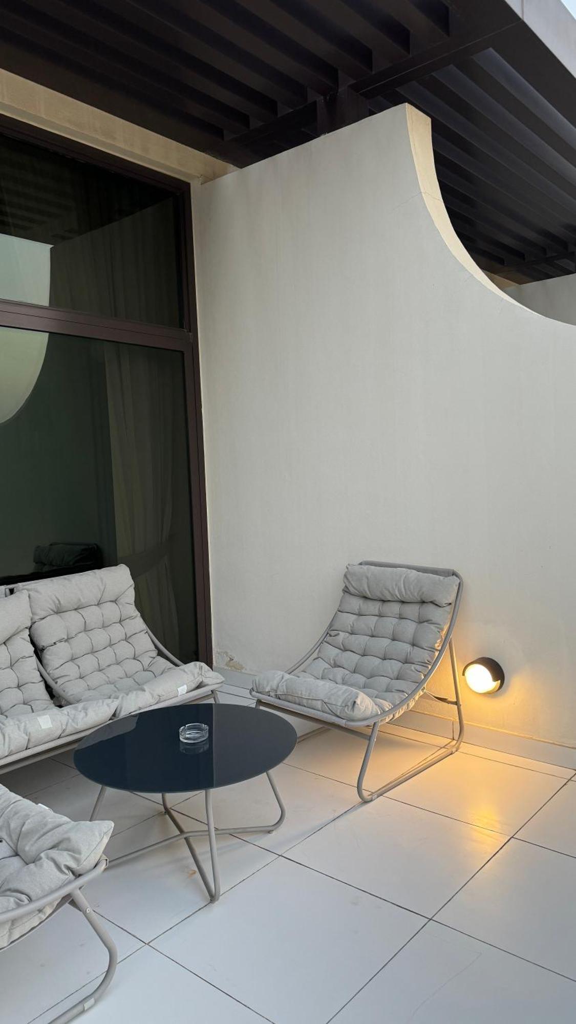 Dimorelux * Dubai