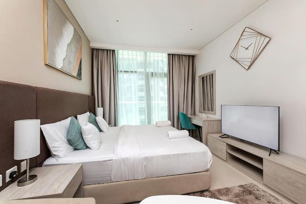Modern In Seven Palm Dubai