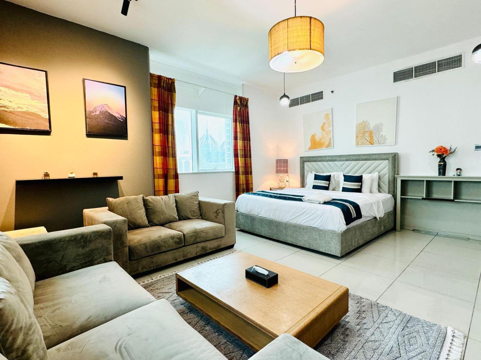 Private In 3 Bedroom Skynest Homes Marina Pinnacle Guest house Dubai