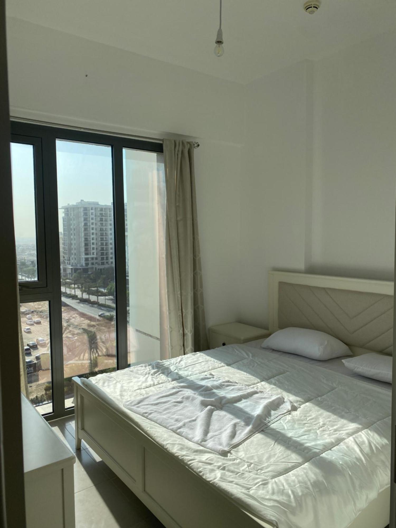 Lovely Calm 3br Easy Accessibility To With Huge Balcony And Pool View Town Square
