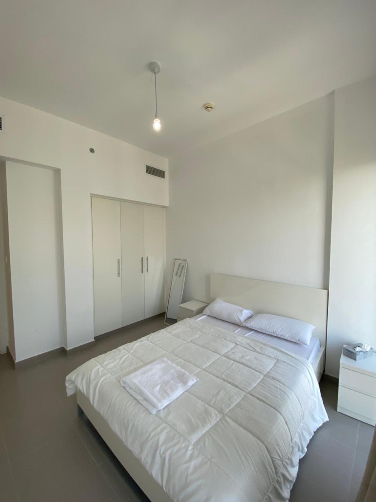 Lovely Calm 3br Easy Accessibility To With Huge Balcony And Pool View Town Square * Dubai