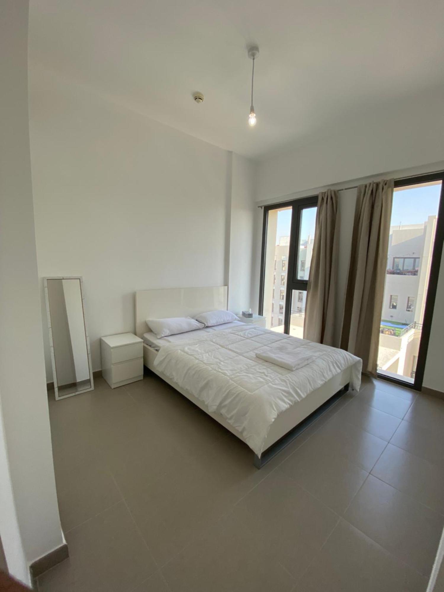 Lovely Calm 3br Easy Accessibility To With Huge Balcony And Pool View Town Square * Dubai