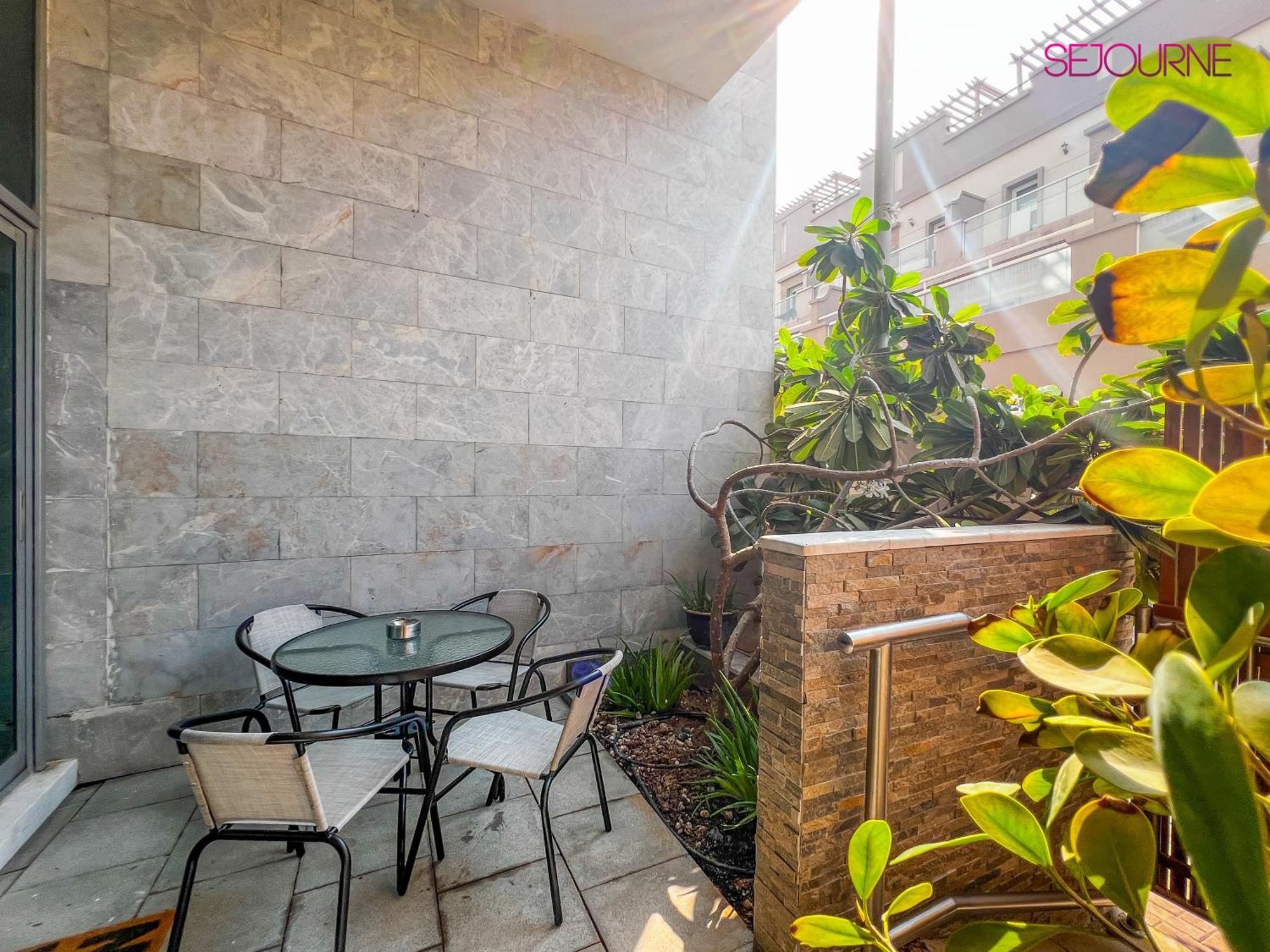 Apartment Modern In Pera Tower Jvc