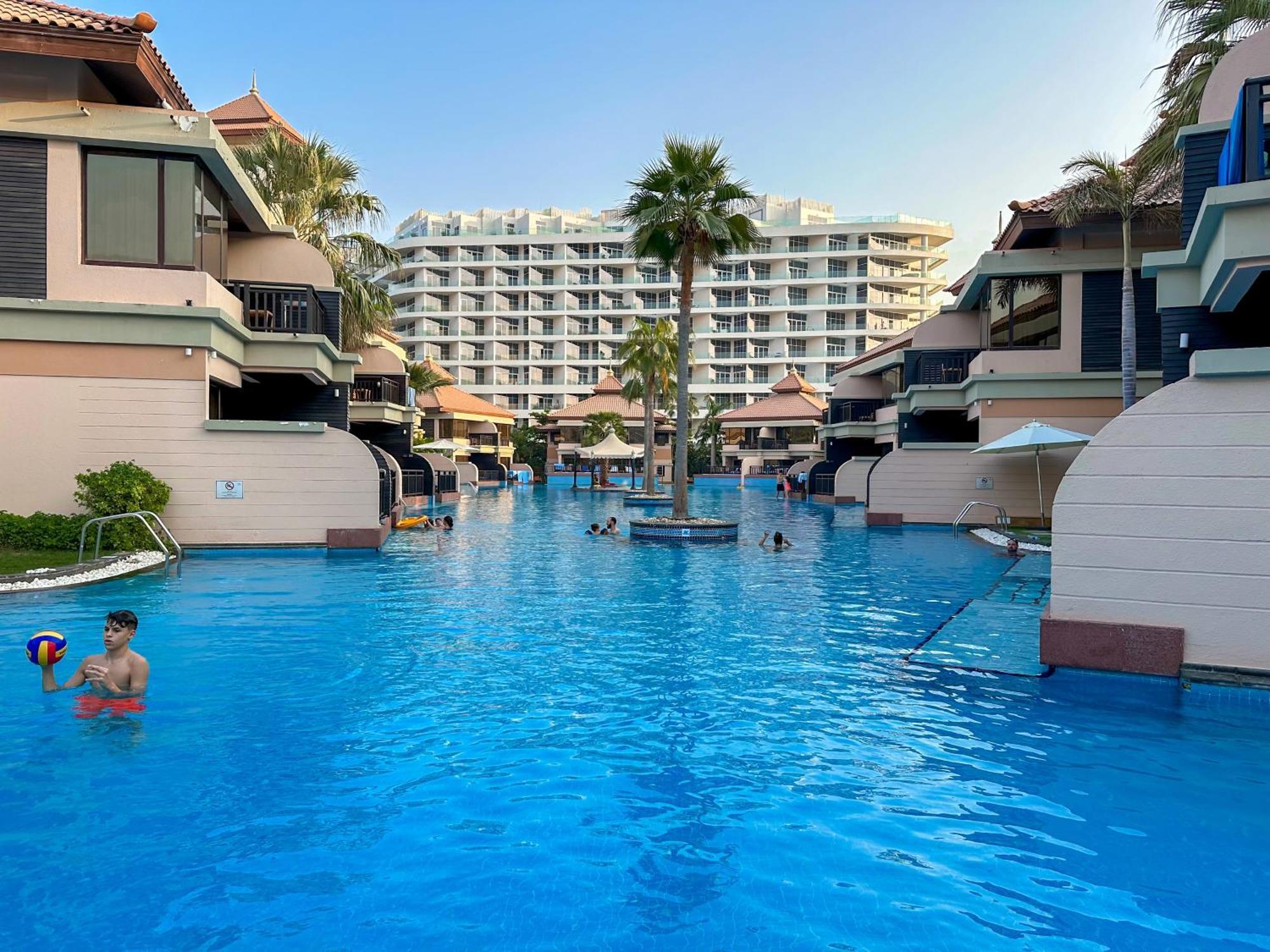 Apartment Elegant 1br Full Palm View At 5 Star Dubai