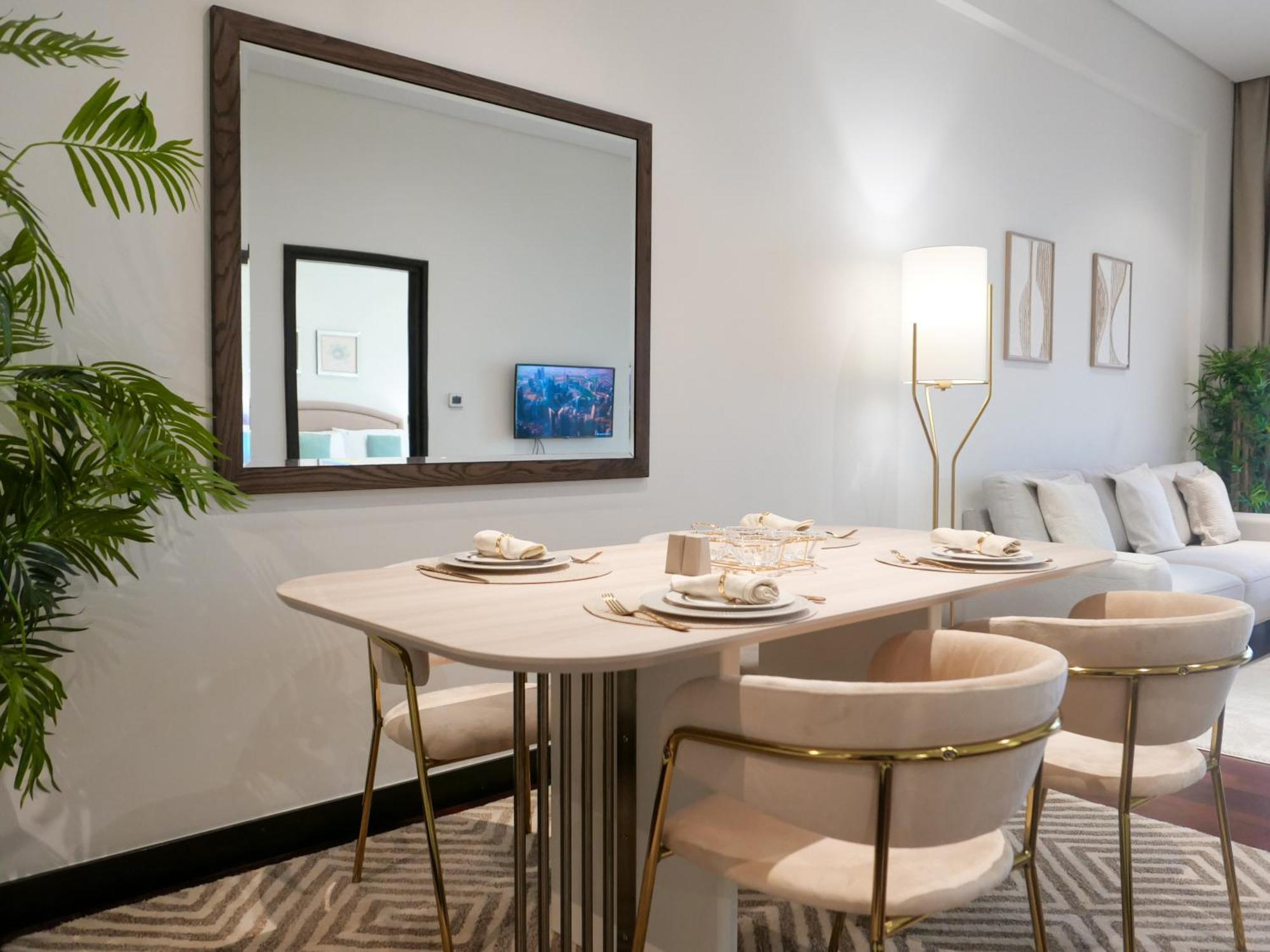 Apartment Elegant 1br Full Palm View At 5 Star *