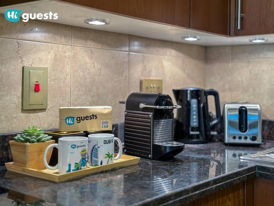 Higuests - Luxurious 2br Haven In Iconic Palm Jumeirah *