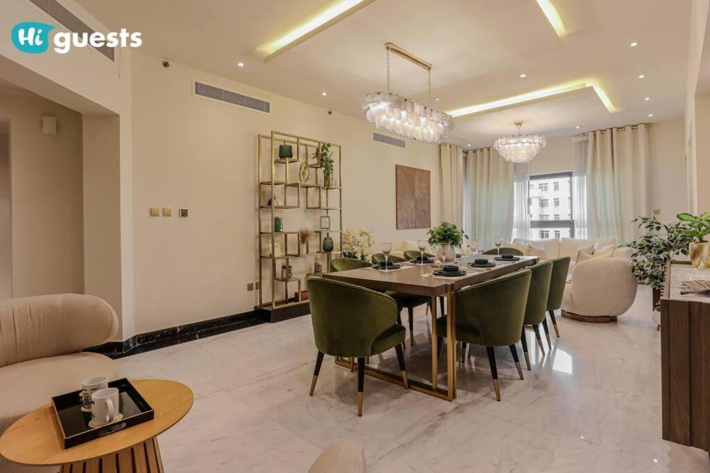 Higuests - Luxurious 2br Haven In Iconic Palm Jumeirah *