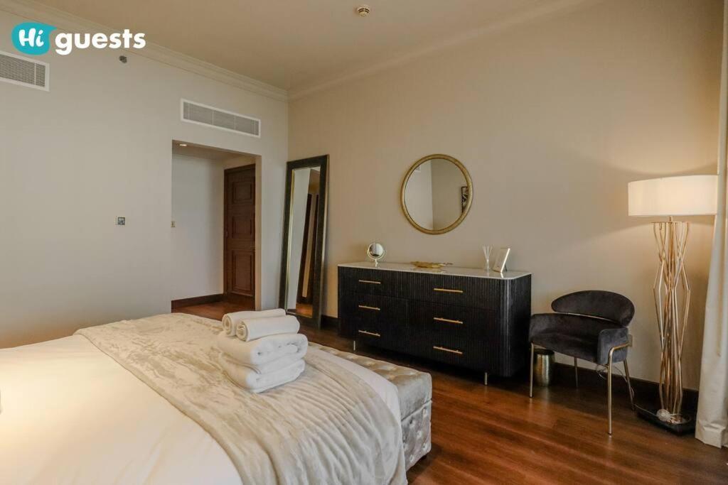 Higuests - Luxurious 2br Haven In Iconic Palm Jumeirah Apartment *