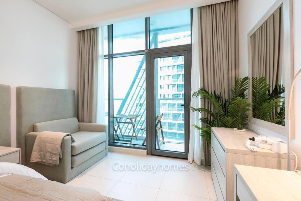 1 Bedroom Rooftop Infinity Pool & Padel Court Dubai